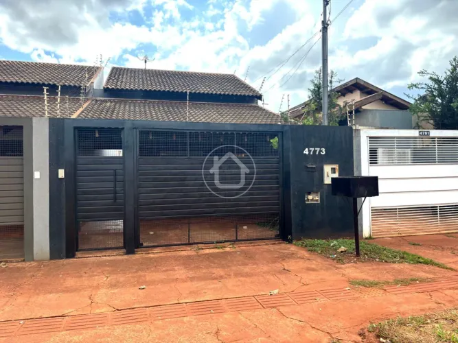 CASA 02 QUARTOS, 01 SUÍTE - N.SRA PERPETUO SOCORRO