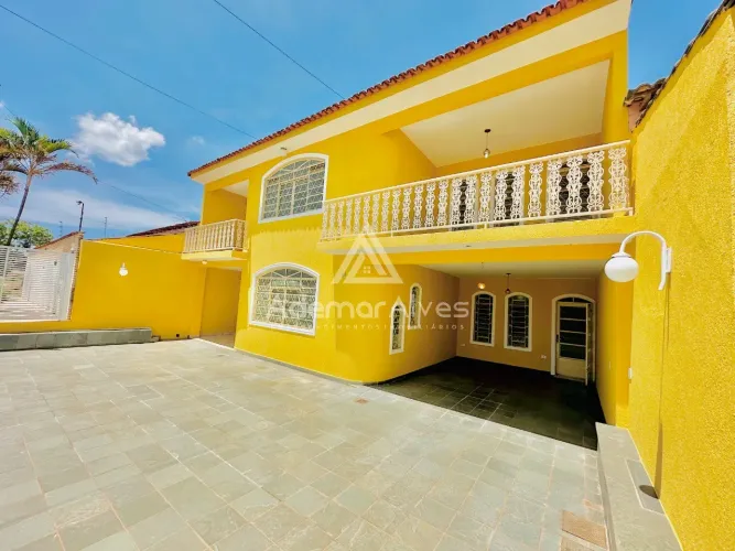 QUADRA 18, SOBRADINHO-DF, CASA SOBRADO COM PRECO DE OPORTUNIDADE, COM 05 QUARTOS MAIS AREA