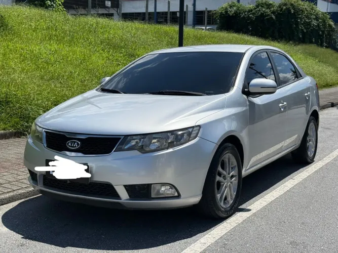 Kia Motors Cerato 1.6 16V Mec. 2011