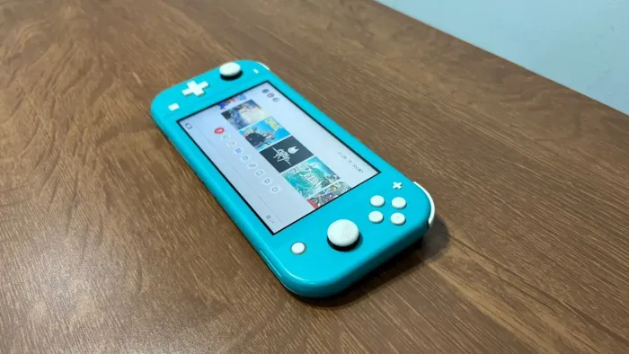Nintendo Switch Lite DESBLOQUEADO (ACEITO OLX PAY)