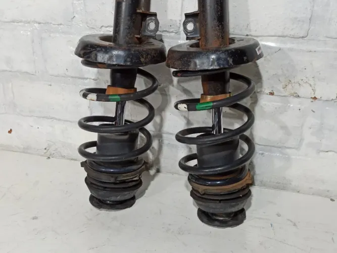 Par Torre Amortecedor Dianteiro Chevrolet Astra 99 A 11 Orig