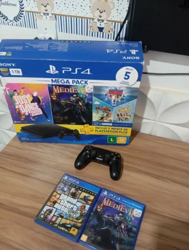 Ps4 slim 1 tb. 