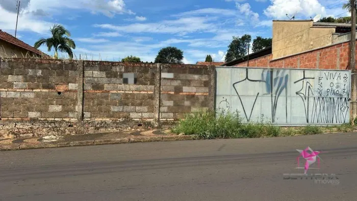 Terreno à venda, 1206 m² por R$ 600.000,00 - Centro - Leme/SP