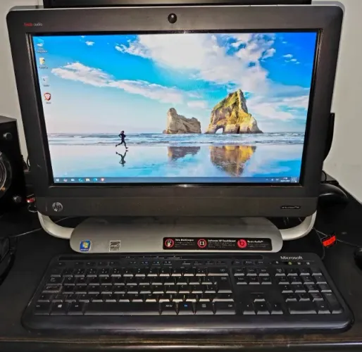 Computador All-In-One HP TouchSmart 320 PC