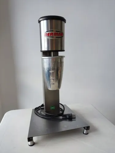 BATEDOR/MÁQUINA DE MILK SHAKE 