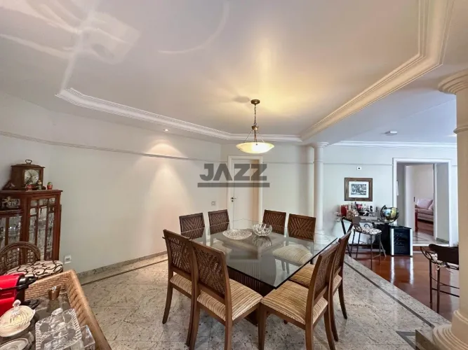 Apartamento de 256m² à Venda no Saint Moritz Cambuí em Campinas com 4 Suítes,