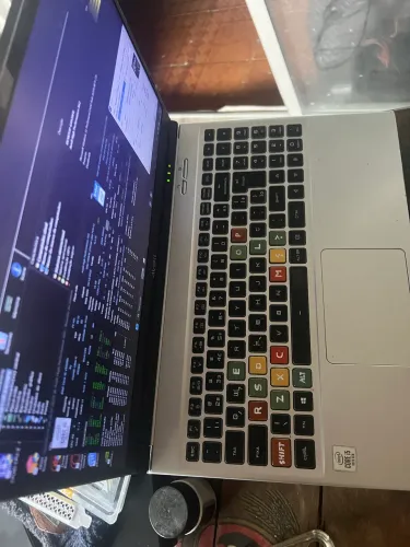 Notebook Gamer Avell A62 - i5 10ª Gen | 16GB RAM | GTX 1650 | SSD 256GB | Leia o anúncio