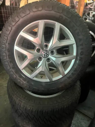 Roda original amarok aro 18 + pneu sn