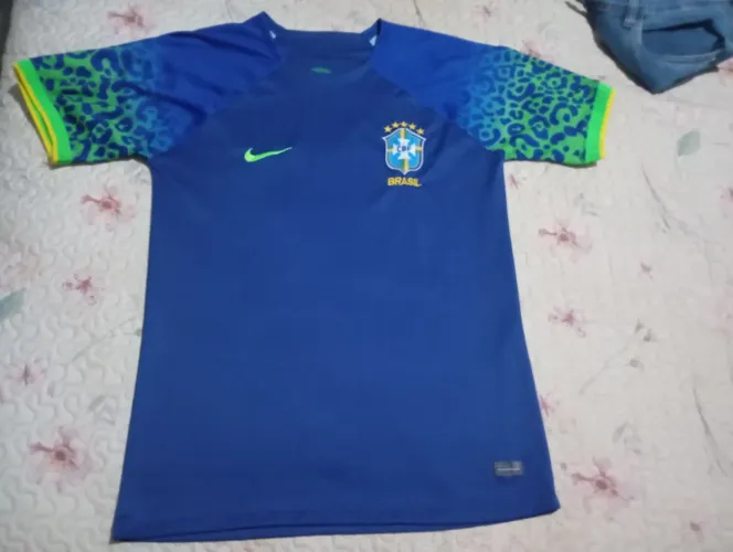 Camisa Seleção Brasileira da Nike (modelo da Copa do Mundo de 2022) Tamanho M