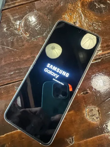 Galaxy Z Flip 6 512gb | Pouquíssimo Uso | Sem Detalhes | Como Novo!