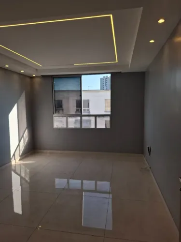 Alugo Excelente Apartamento de dois quartos no Colubandê / SG