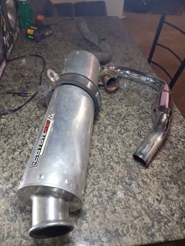 Vende-se escapamento coyote completo para XRE 300