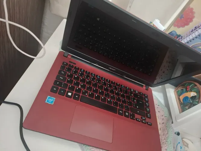 Notebook Acer usado