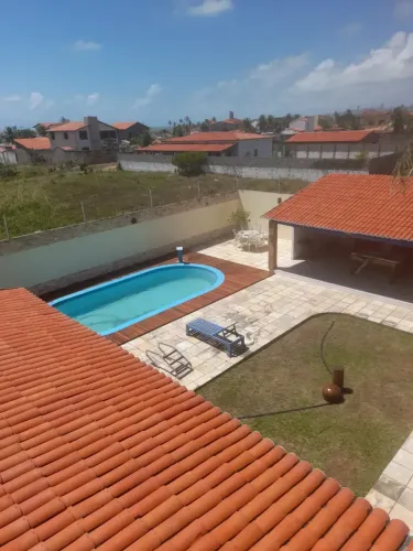 Casa para venda possui 316 metros quadrados com 5 quartos