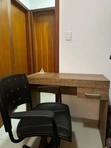 Mesa de estudo - escrivaninha COM cadeira