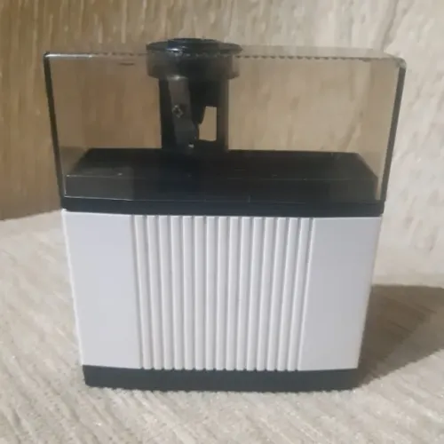 Apontador de lápis elétrico vintage - funcionando