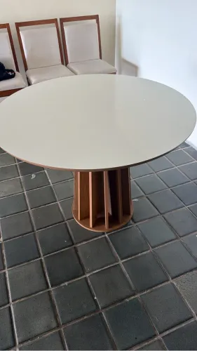 Mesa comprada na Ferreira Costa