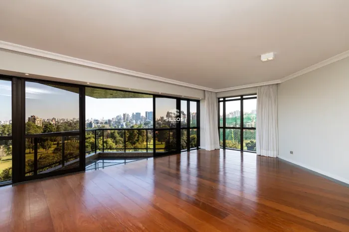 Apartamento à venda com 4 quartos sendo 3 suítes no Cabral em Curitiba