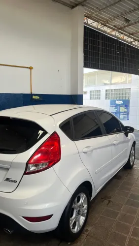 Ford Fiesta SE 1.6 8V Flex 5P 2014