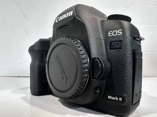Canon 5D Mark II em perfeito estado - Filma em Full HD 1080P