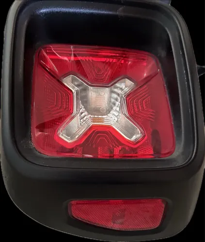 LANTERNA ESQUERDA RENEGADE 2016/2021 SPORT