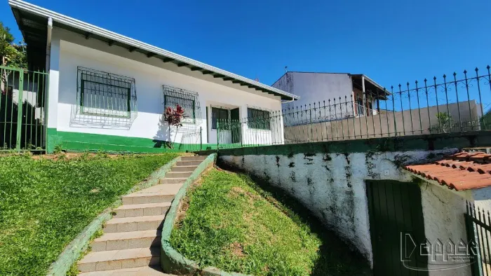 Casa residencial para alugar no bairro Primavera com 120 m² e 3 dormitórios/quartos.