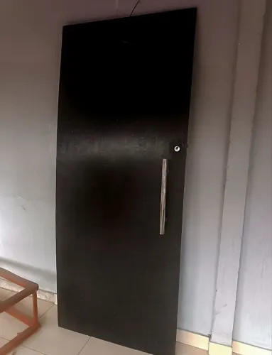 Porta Madeirite com puxador inox 