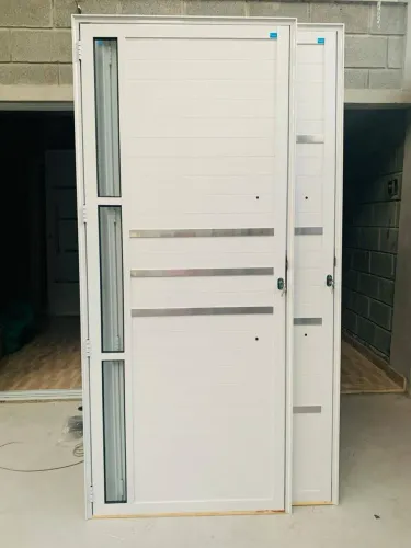 Porta Lambril Com Friso E Vidro 2,10 x 80 | NOVA 1.450,00