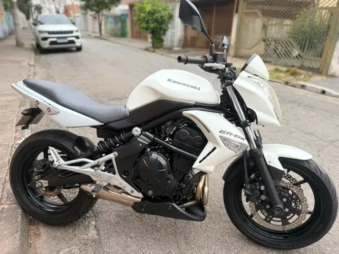 Kawasaki ER6N 2010