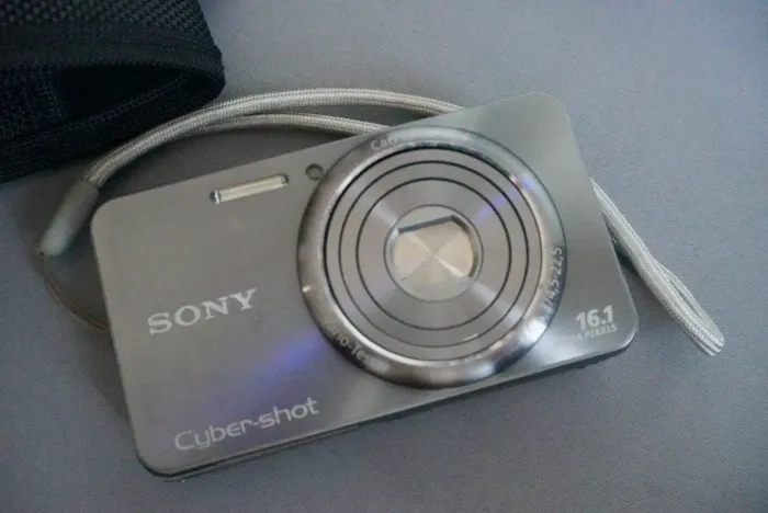 Sony CyberShot DSC-W570