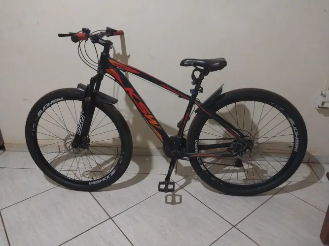 Vendo Bike, usada em boas condições pneu novo camara nova