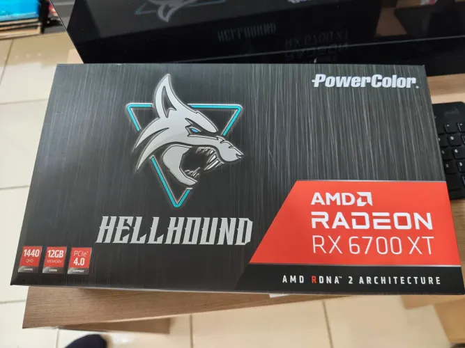 Placa de Vídeo Radeon RX 6700XT
