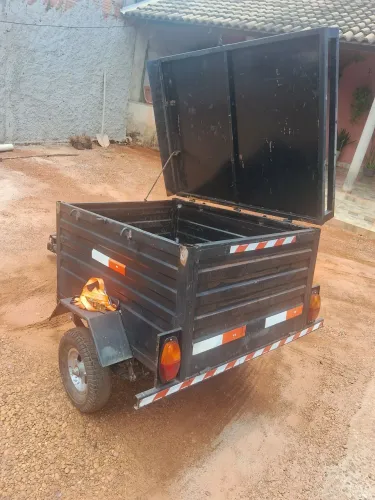 Carretinha reboque para carro e moto