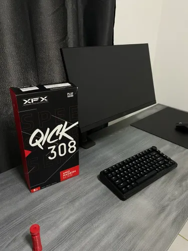Rx 7600 XFX Triple fan Speedster QUCK 308 8GB Vram