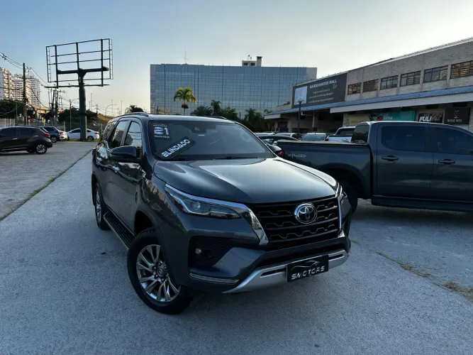 Toyota Hilux SW4 SRX 4X4 2.8 TDI 16V Dies. Aut. 2021