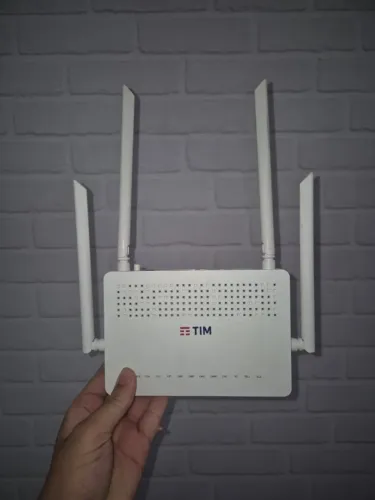 Roteador / Modem Wi-Fi Dual Band TIM (2.4G e 5G) - 4 Antenas
