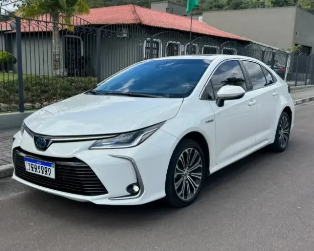 Toyota Corolla Altis Prem. Hybrid 1.8 Flex AUT 2020