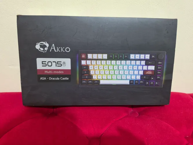 TECLADO SEM FIO AKKO 5075B DRACULA SEMI NOVO