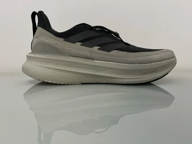 Tênis Corrida Ultraboost 5 H. Koumori