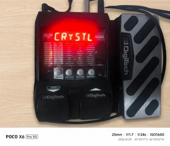 Pedaleira Digitech