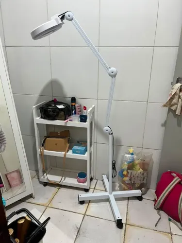 Luminária pra estética com lupa