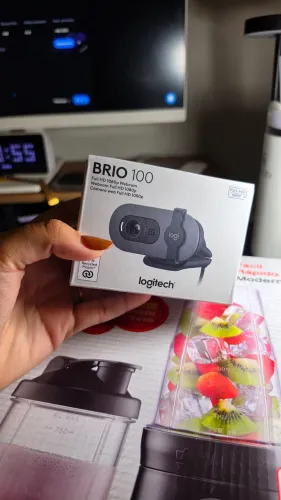 Webcam Logitech Brio 100 lacrada