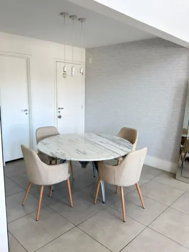 Mesa de Mármore