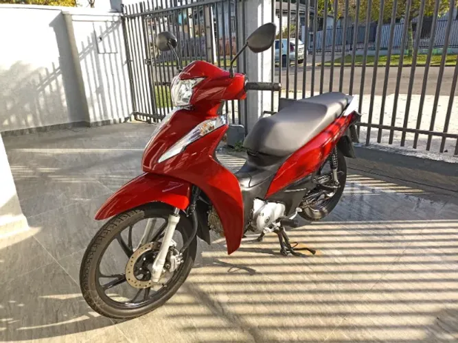 Honda Biz 125 2021/2021 - 580 km - Única dona - Impecável