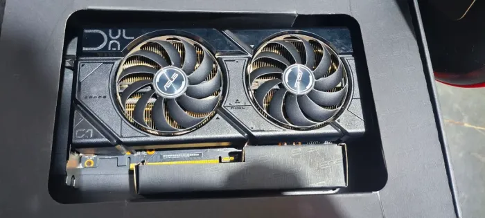 Rx 7700xt 12 gb na caixa.
