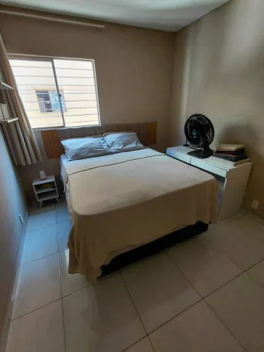 Cama box casal completa (ótimas condições)
