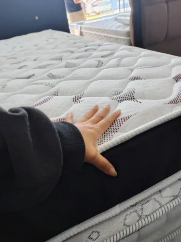 COLCHÃO D33 SOLTEIRO CONFORTÁVEL E RESISTENTE 