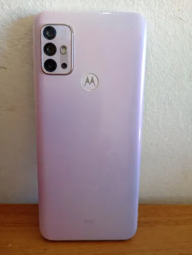 Vendo celular moto g30 usado em boas condições.