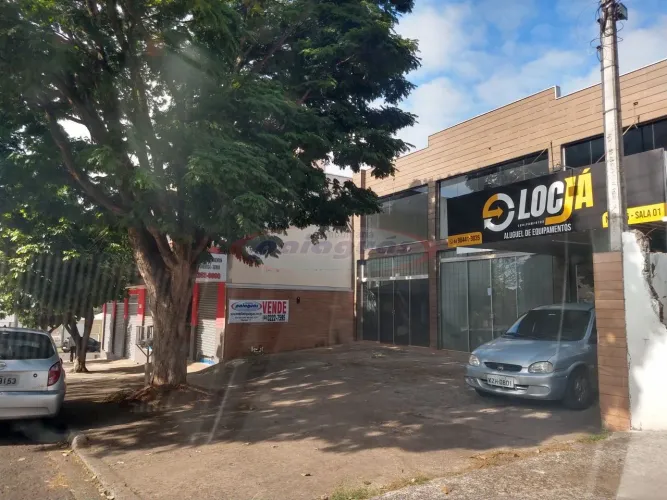 Sala à venda em Conjunto Habitacional Requião, Maringá-PR