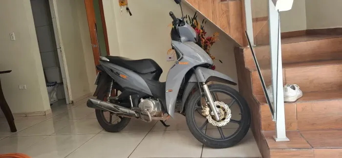 Moto az125